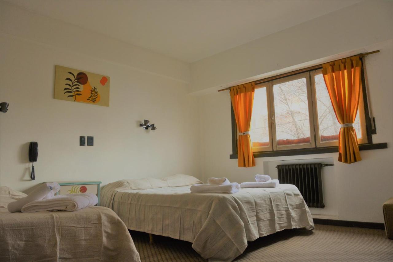 Hospedaje Los Alpes ซานคาร์ลอส เด บาริโลเช ภายนอก รูปภาพ
