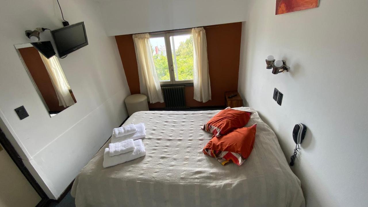 Hospedaje Los Alpes ซานคาร์ลอส เด บาริโลเช ภายนอก รูปภาพ